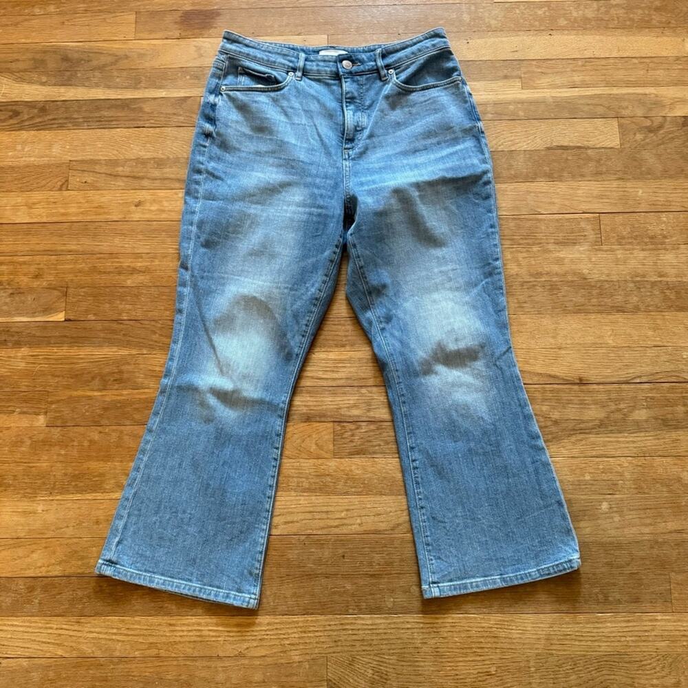 Loft medium wash high-rise boot cut jeans pants size 10
 b28